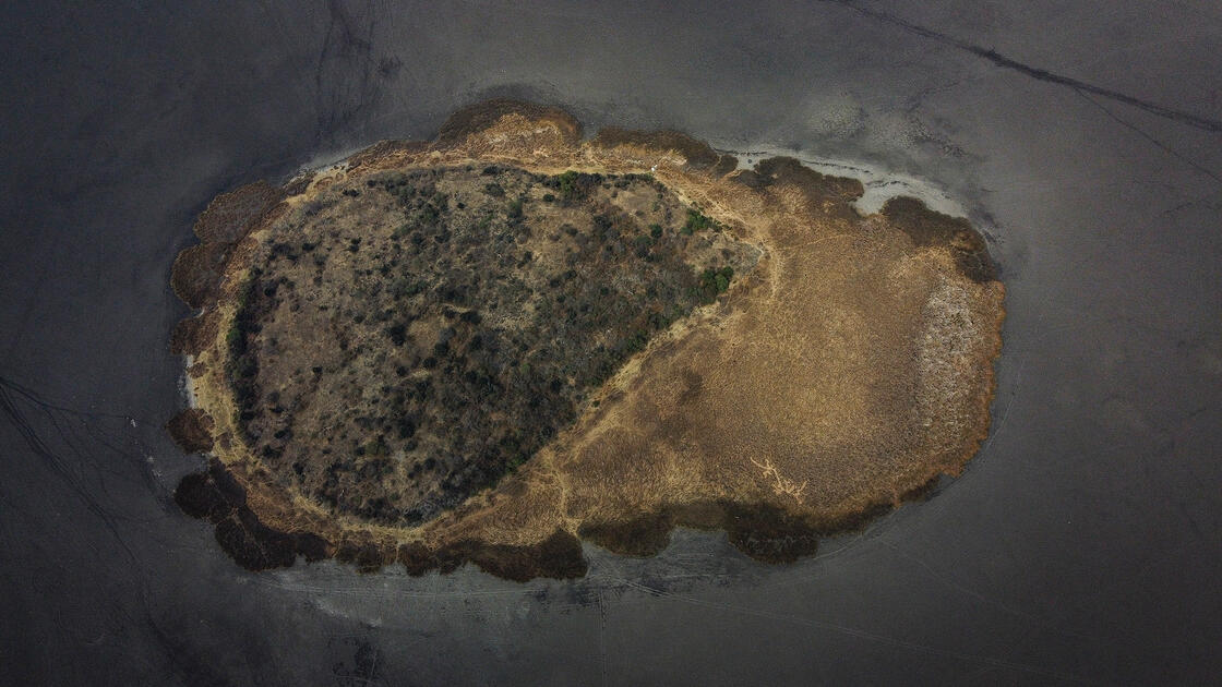 Lago de Cuitzeo, el segundo más grande de México, ubicado en el estado de Michoacán, totalmente seco debido a la falta de lluvias y deterioro ambiental en la zona. Mayo 2021.