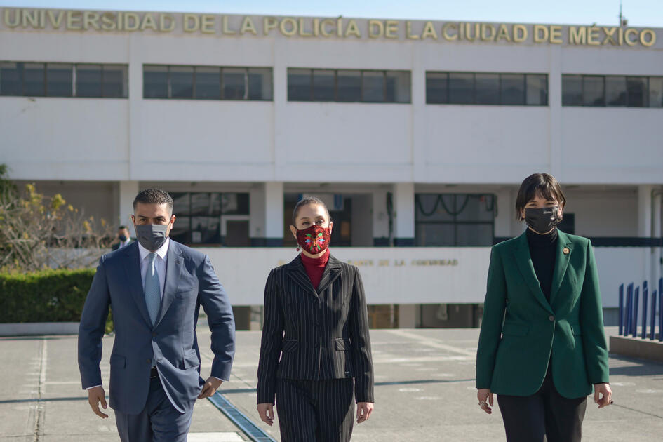Omar García Harfuch, Claudia Sheinbaum y Marcela Figueroa. Enero 2022.